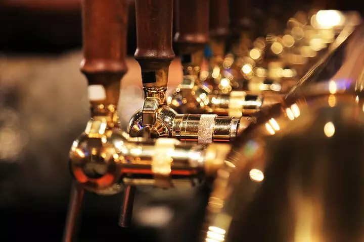 Pub and History Tour of Durham with Alcohol Tasting