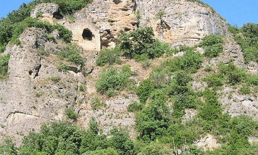 Image 12: Monasterio de Montserrat y Virgen Negra con Almuerzo en Casa Rural