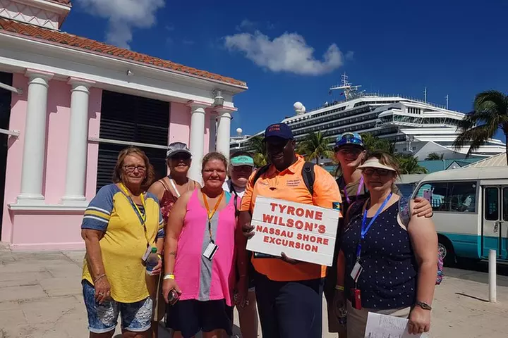 Nassau Island Highlights Sightseeing Tour
