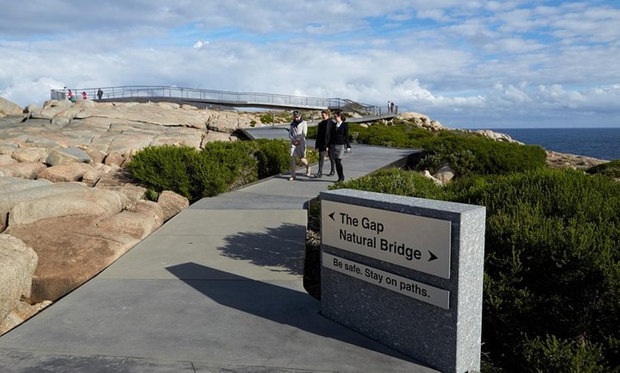 Image 2: The Gap and Natural Wonders