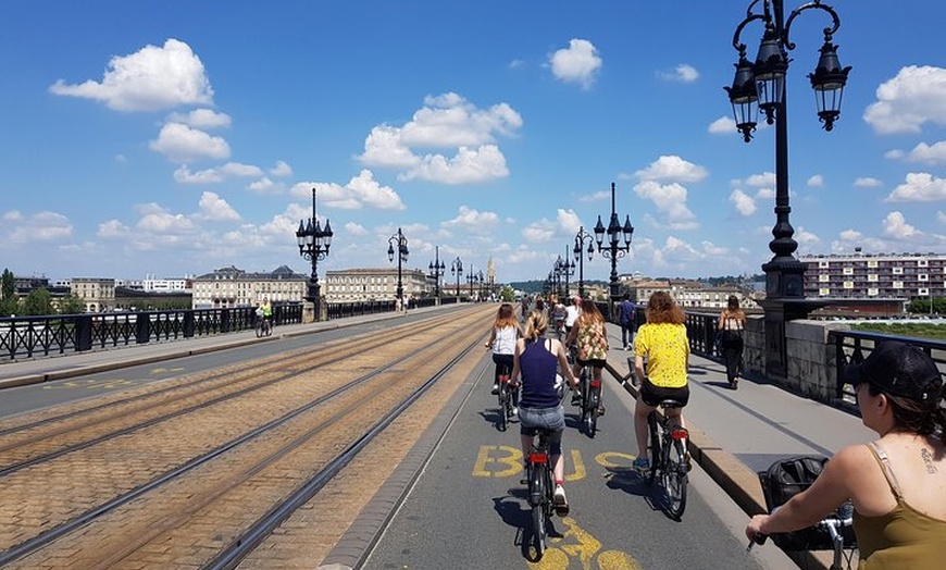 Image 7: L'Essentiel de Bordeaux à vélo avec un guide local