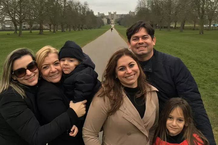 Half Day Tour to Windsor castle By Private Executive Car