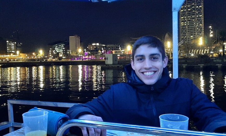 Image 10: Crucero nocturno por Valencia con cena y bebidas