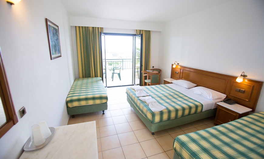 Image 8: ✈ CRETA | Malia - Anastasia Hotel 3* - Centro città