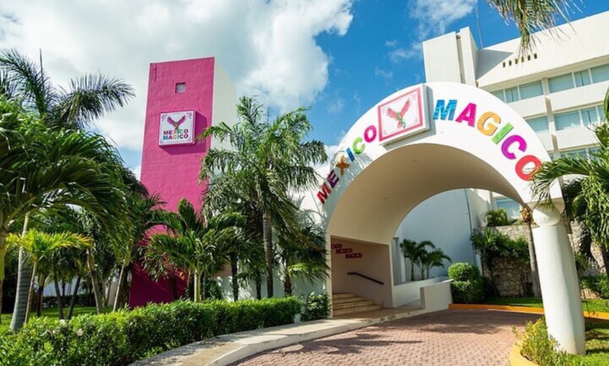 Image 34: Cancun Unlimited Taco Lunch & Shopping Experience