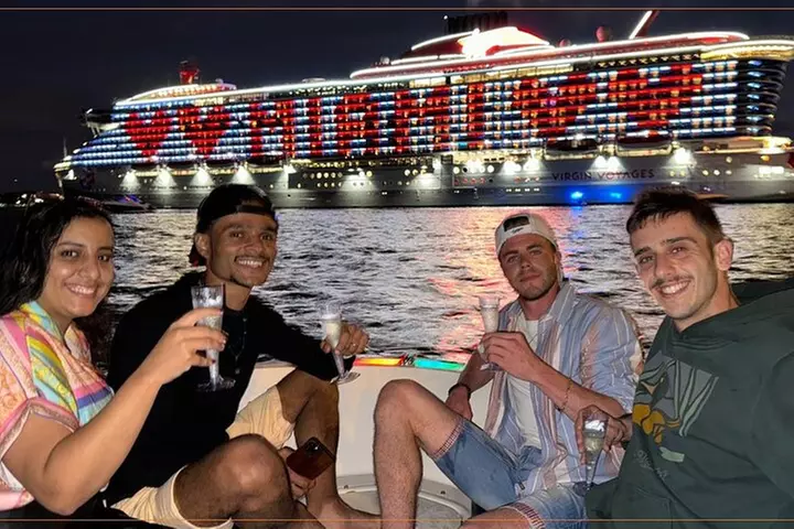 2 hrs Miami Private Boat Tour with Cooler, Ice, Bluetooth Stereo