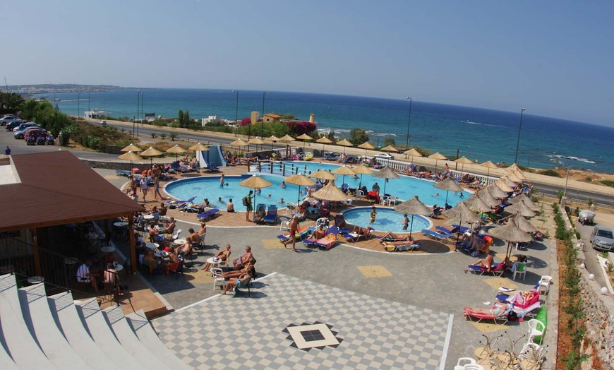 Image 83: ✈ CRETE | Hersonissos - Mediterraneo Hotel 4* - Outdoor swimming pool