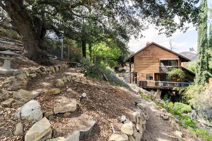 2 Hour Wildflower Horseback Trail Ride experience in Agoura Hills