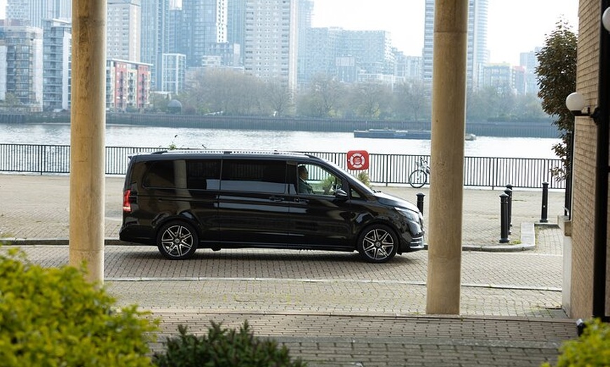 Image 4: Central London Luxury Senzati Jet Class for a Day