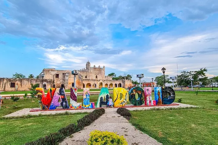 Chichen Itza Ruins, Cenote Ikkil & Hubiku, Valladolid and Buffet