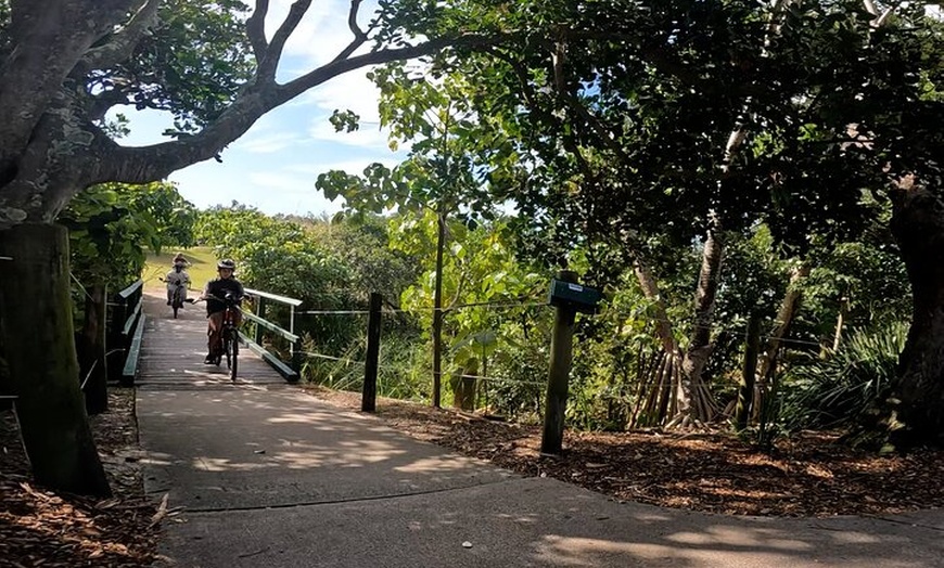 Image 7: Novotel North E-Bike Tour