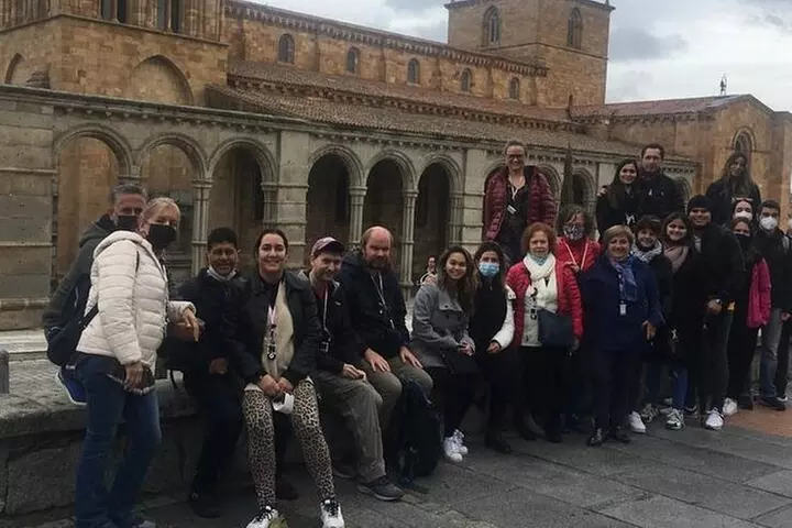 Madrid a Ávila & Segovia : Tour de día completo por los puntos culm...