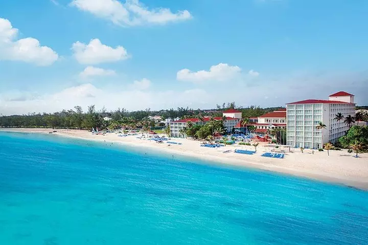 Breezes Resort Day Pass - Primary Image