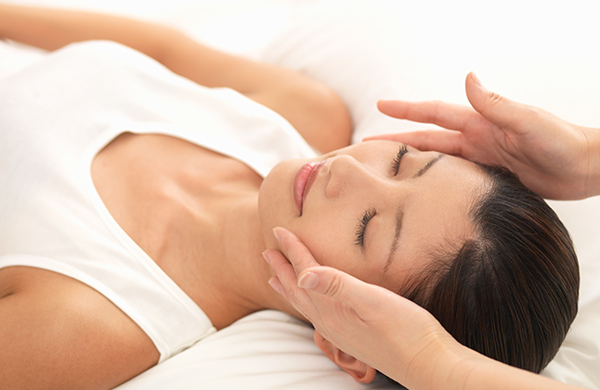 Shiatsu Massage: Benefits and How to Perform it - Meridian Spa