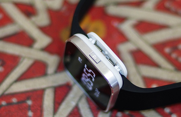 techie-gift-guide_smartwatch_600c390