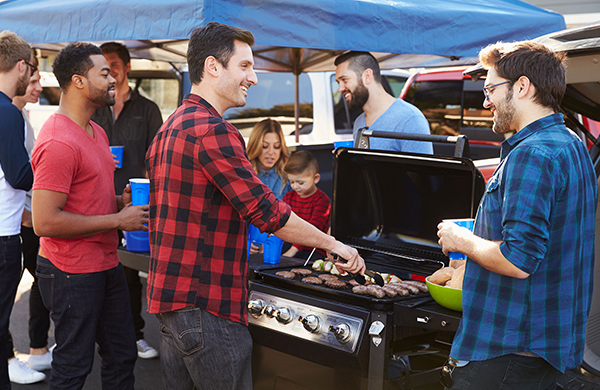 9 Tailgating Items You Need This Season