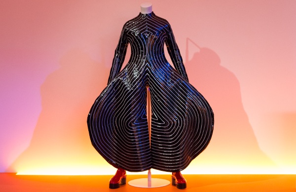 David Bowie Exhibit Chicago MCA: Five Great Costumes