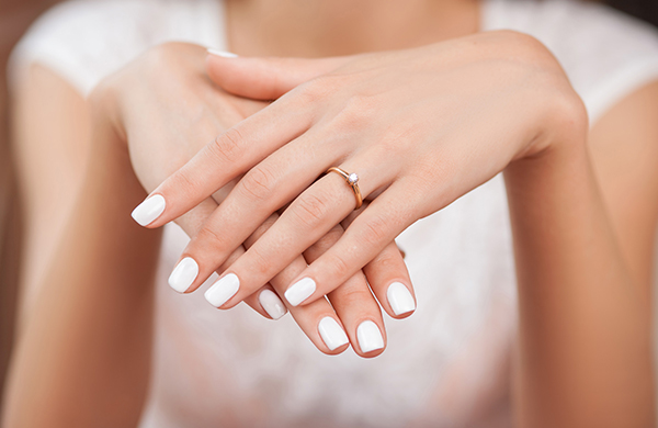 How Do Paraffin Manicures And Pedicures Benefit Your Skin?