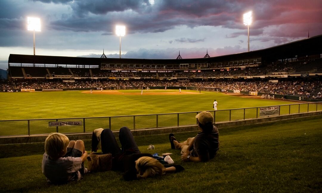 Busch Stadium named one of top 10 best ballparks in US