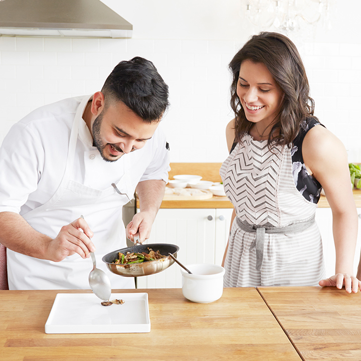 couple at a cooking class