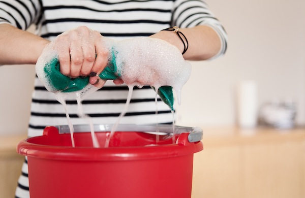 Seven Spring-Cleaning Tips from a “Hoarders” Helper
