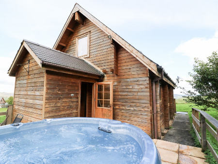 Luxury lodge with hot tub wales