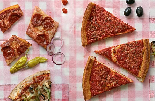 A Pizza Slices Debate Pie Cut Vs Chicago Cut Pizza