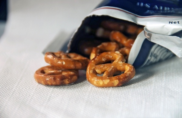 The Best Non-Stinky Snacks to Eat on an Airplane