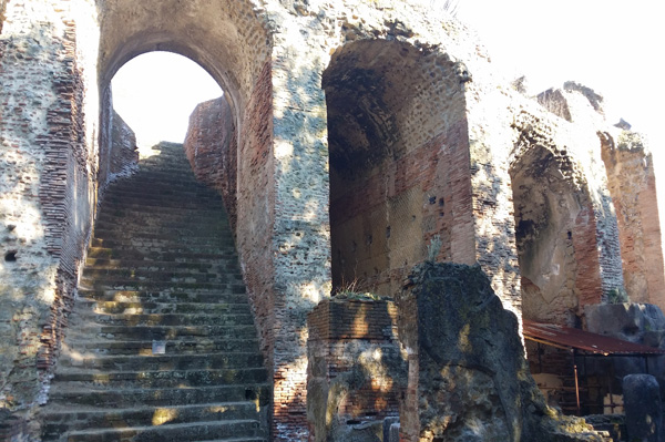 L’Anfiteatro
Flavio di Pozzuoli, l’arena più grande dopo il Colosseo