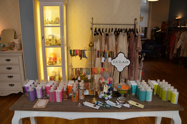 Feminine Retro-Mode gibt es bei Liebling Vintage in Köln
