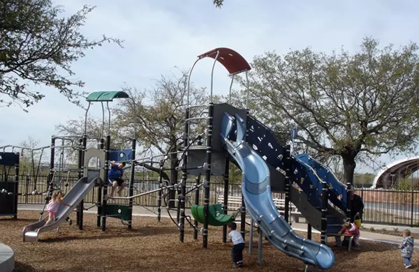 blogger_city_guide_austin_oarks_mueller_600c390