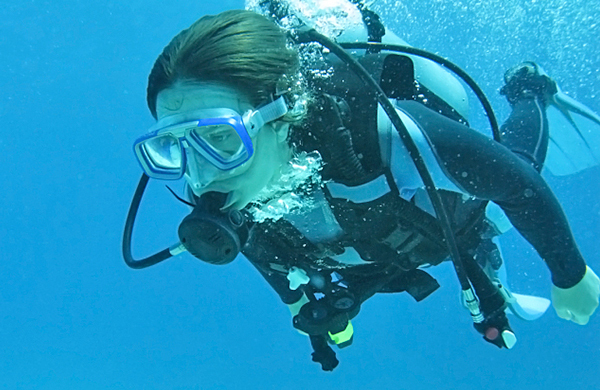 How to Get Scuba Certified - Tips & Deals on Courses