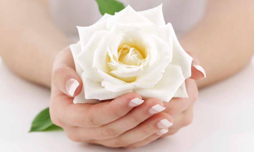 Fresh French Manicure Designs: Yes, the French Mani Is Back