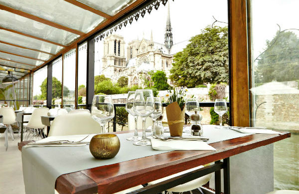 



Nouvelle Seine, diner et spectacles sur l'eau