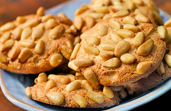 pignoli-cookies_jpg-600x390