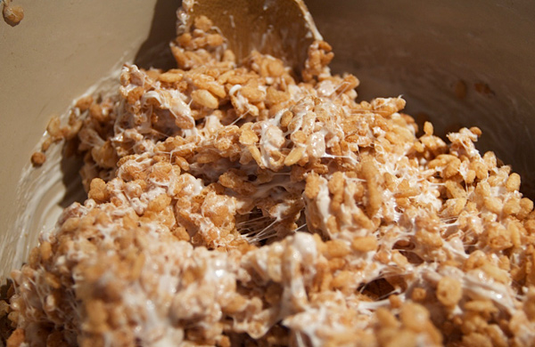 How to Make Vegan-Friendly Rice Krispie Treats for Halloween | Chicago ...