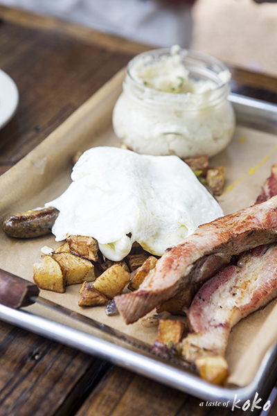 blogger_city_guide_austin_brunch_bangers_400c600