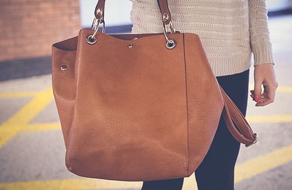 handbag-body-shape-thin-slouchy-600x390