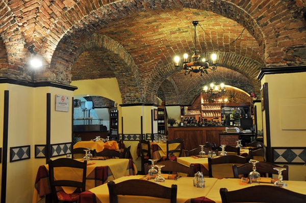 pizzeria medioevo varese