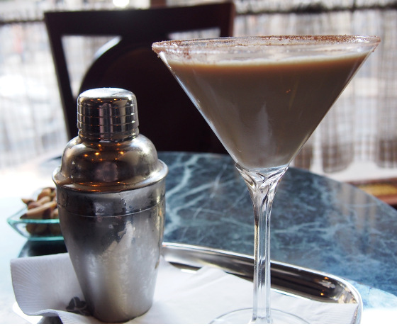 blogger_ccp_dining_with_ancestors_bostoncreampiemartini_560c460 blogger ccp dining with ancestors bostoncreampiemartini 560c460