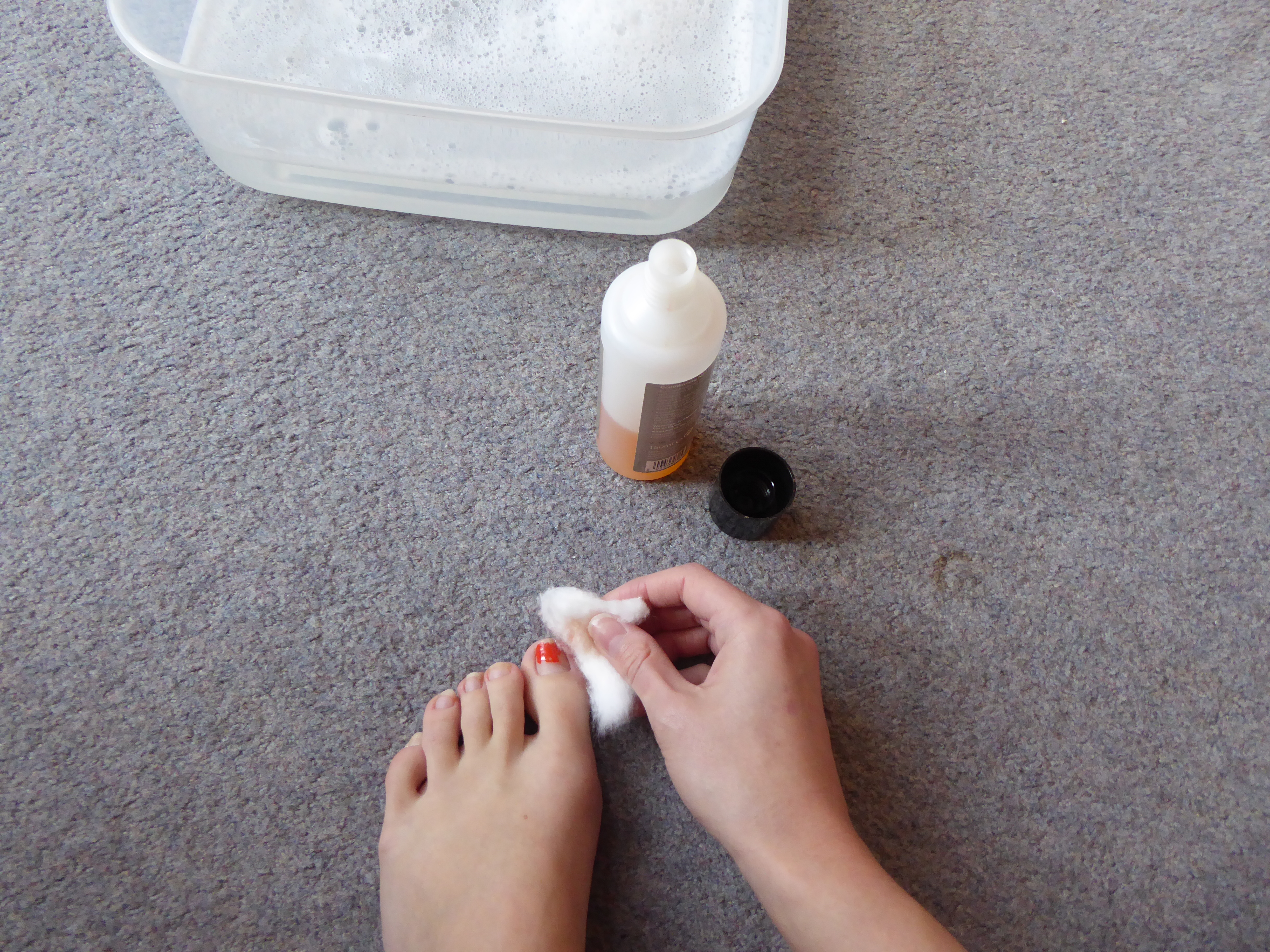 How to do a DIY Pedicure