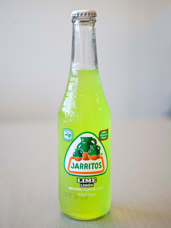 Напитки со вкусом лимона. Грин Ривер напиток. Лимонад Jarritos. Лимонад со вкусом лимона. Газированный напиток со вкусом лимона.