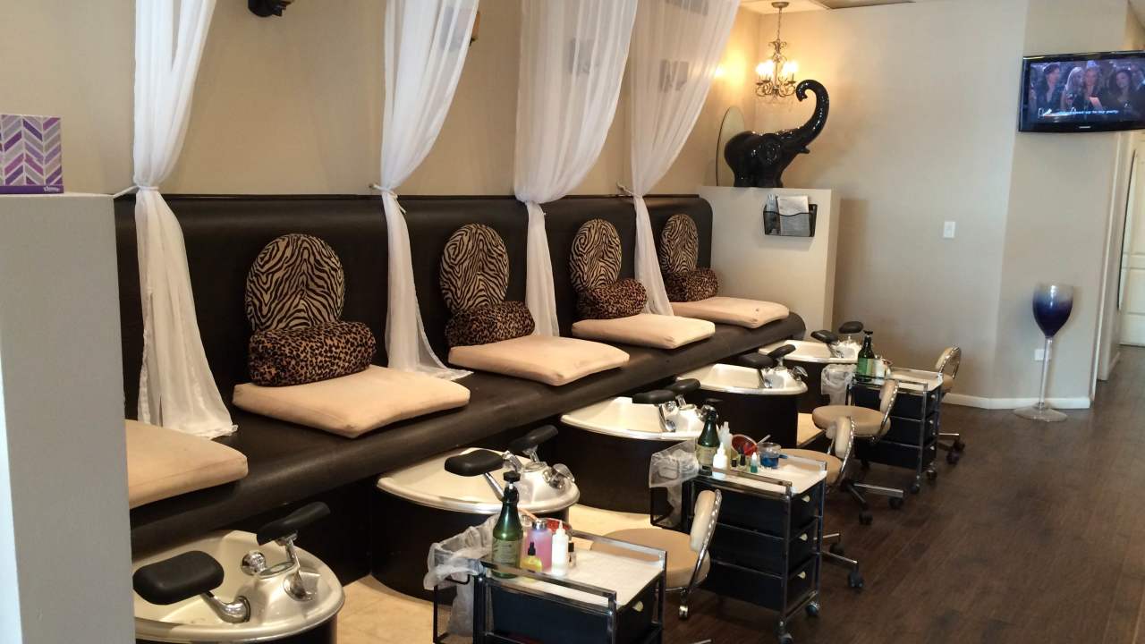 Pure Rain Nail Spa - Chicago, IL | Groupon