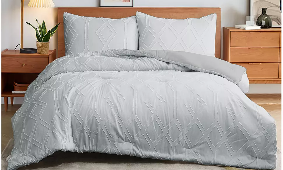 Peace Nest 2 or 3 PC Geometric Clipped Comforter Set