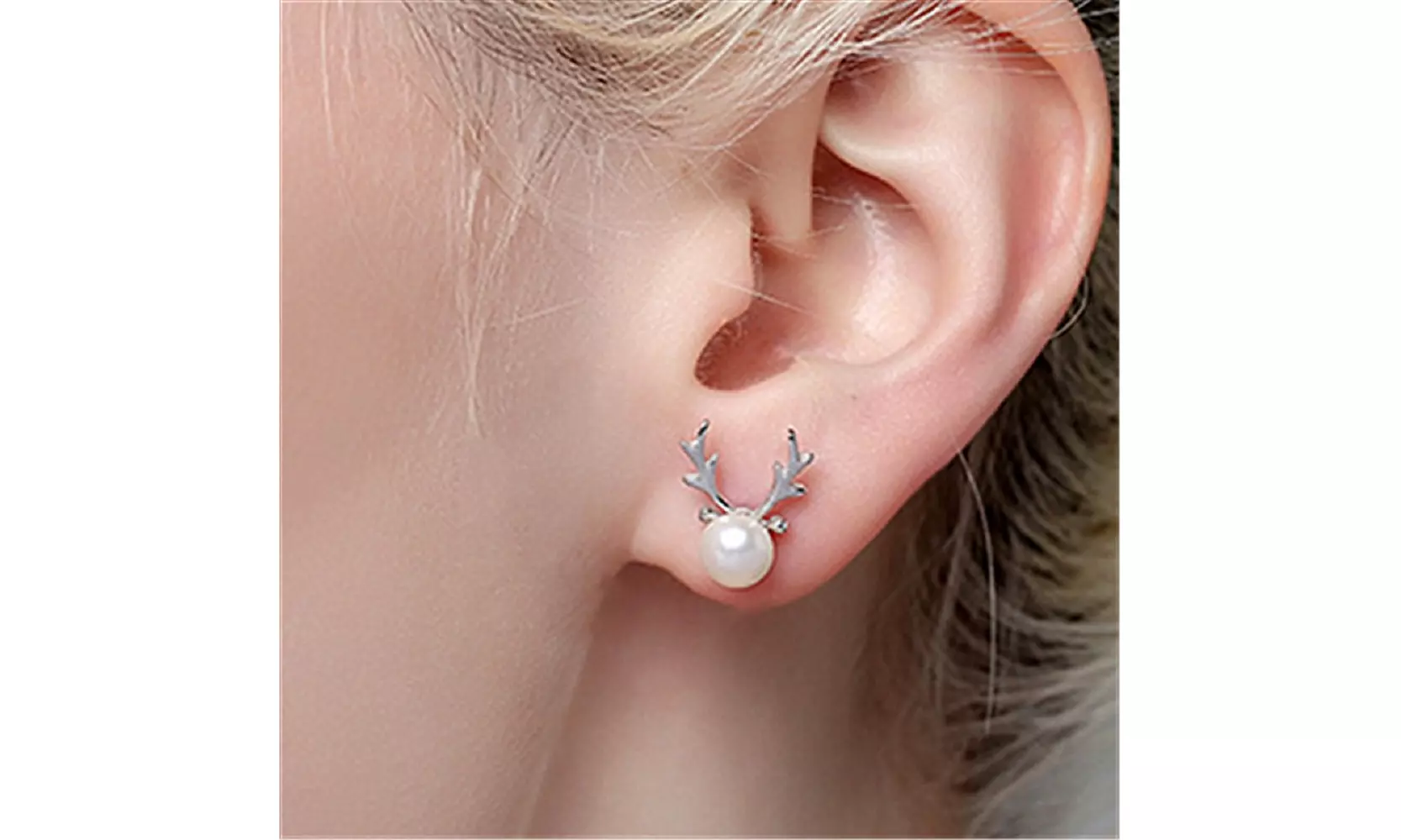 Pearl Christmas Elk Stud Earrings