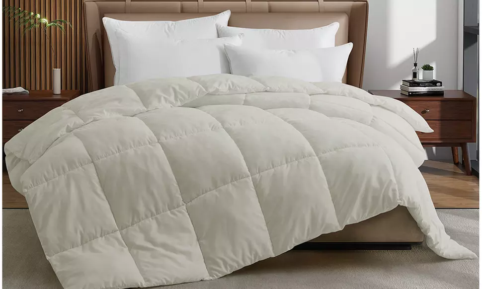Peace Nest Lightweight Down Alternative Comforter - Primary Image