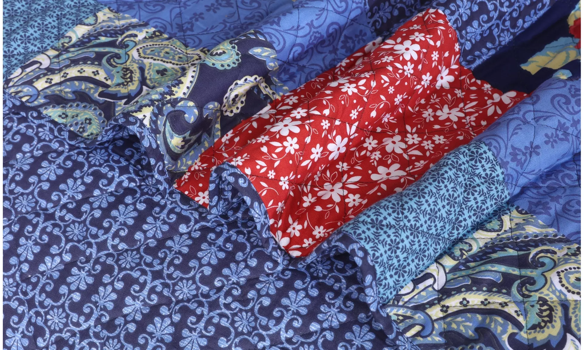 3 Piece Quilt Set Lightweight Bedspread with 2 Matching Pillow Shams Bedding Set