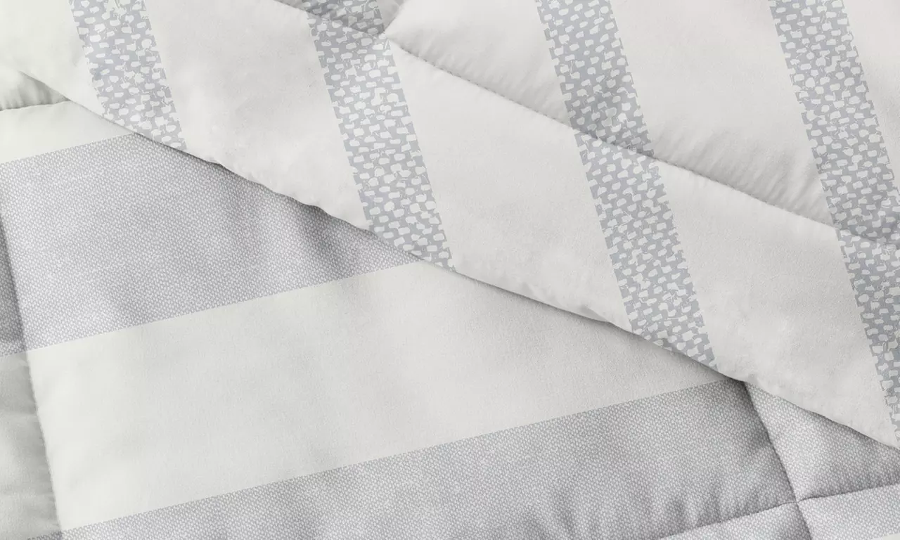 Home Collection Down Alternative Farmhouse Reversible Comforter Set