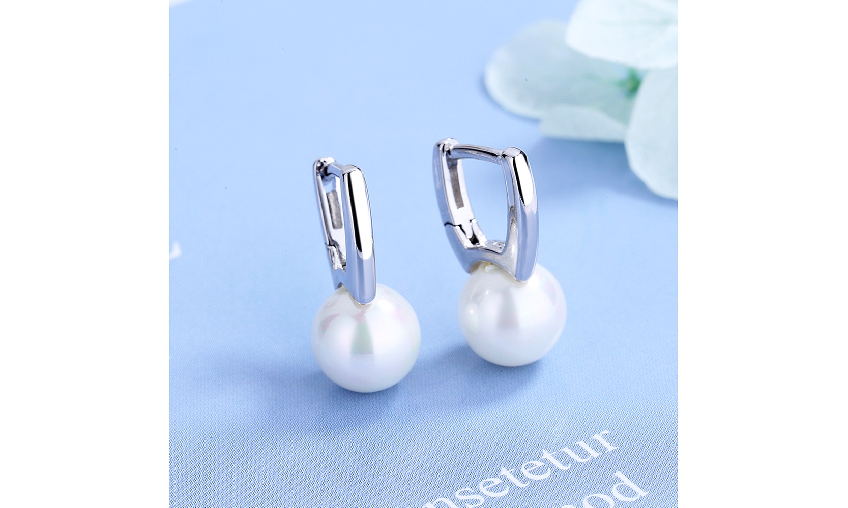 18K White Gold Cultured Pearl Huggie Earring