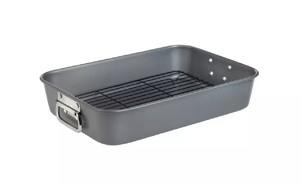 Wearever J0939064 Roaster With Rack, Non Stick, 10" x 15" - Primary Image